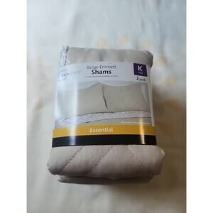 Mainstays Beige Emmett Shams Essential 2 pack King Quilted Floral